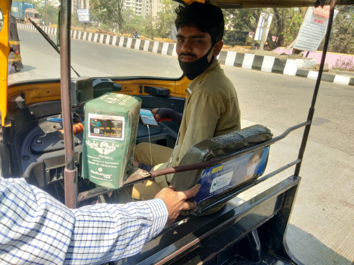 wear mask pamphlet in auto rickshaw-10